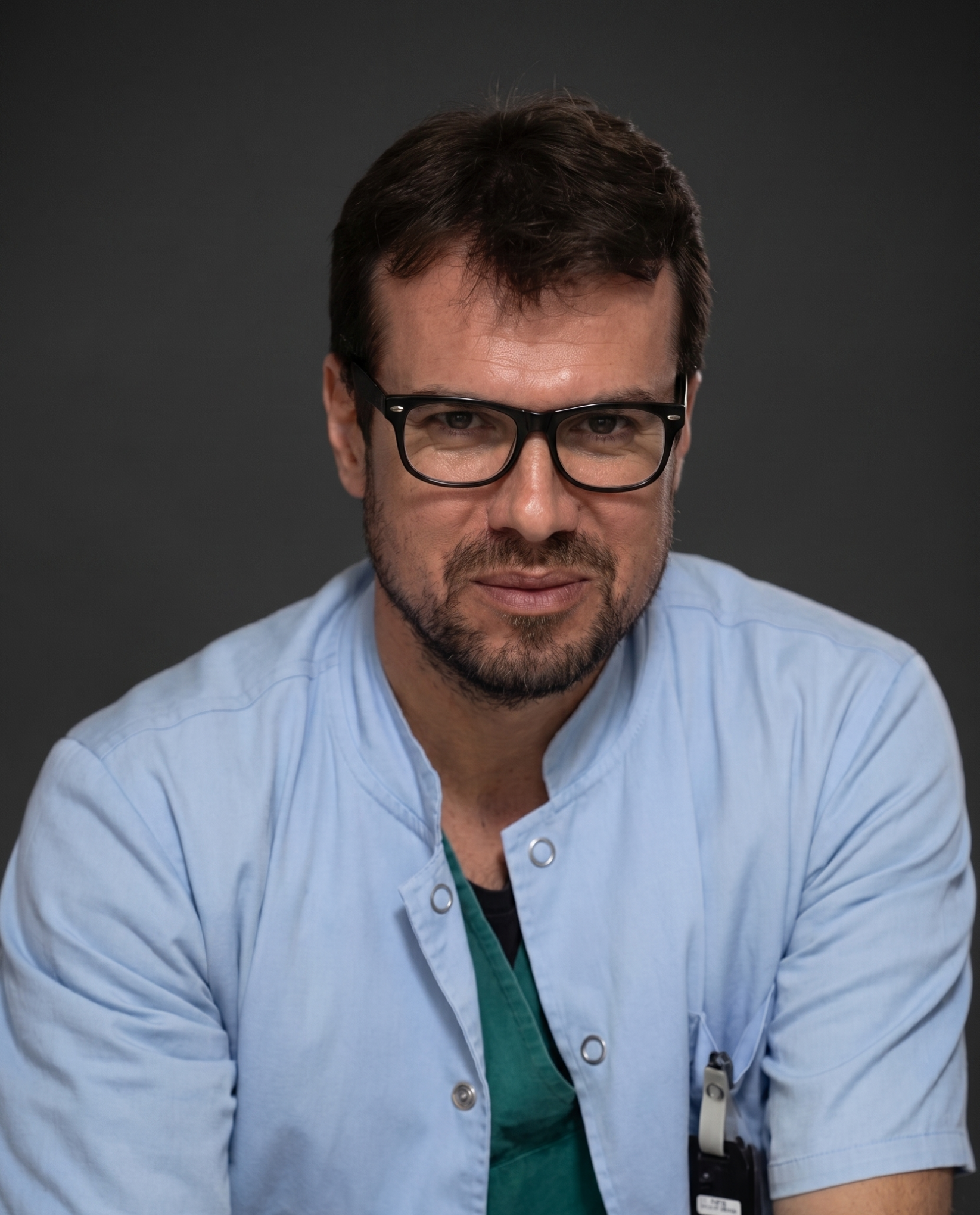 Dr Faris Crnovršanin neuroradiolog magnetna rezonanca kičme